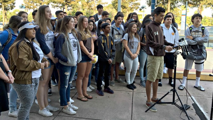Gunderson students taking safety pledge